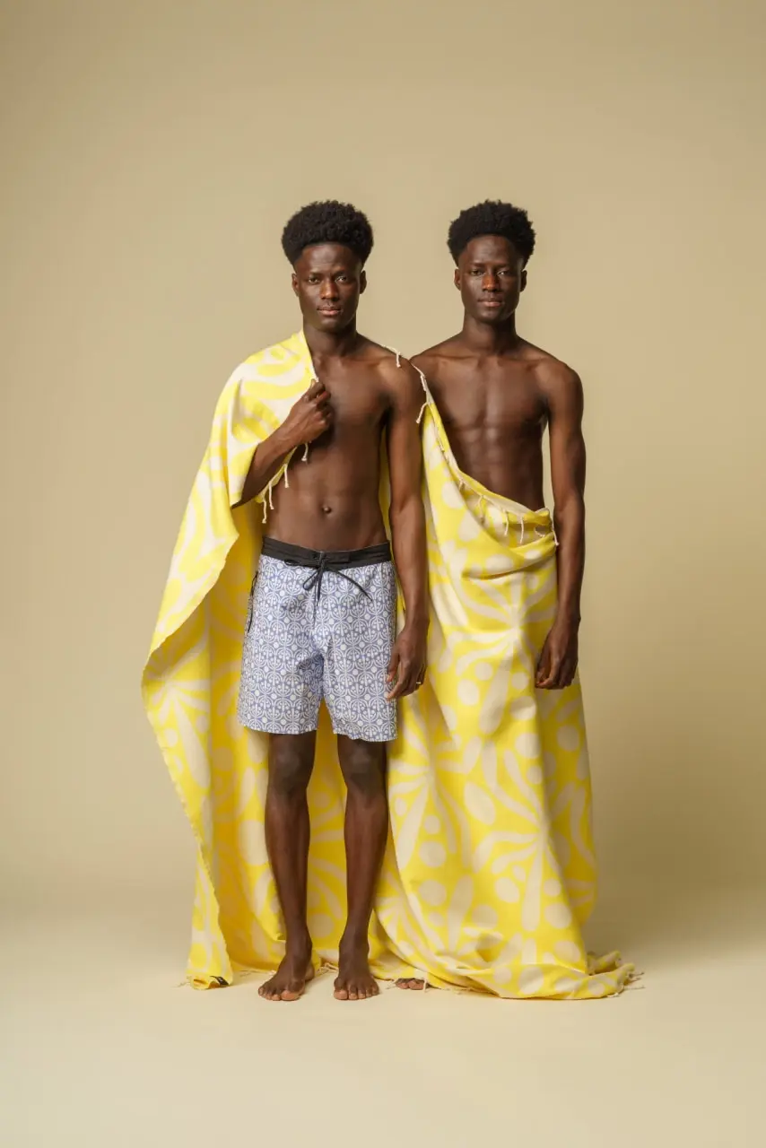 Futah - Flora Blue & White Boardshorts (10)