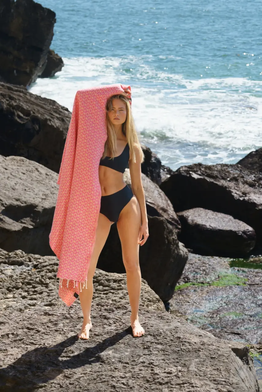 Futah - Pulse Pink Beach Towel (5)